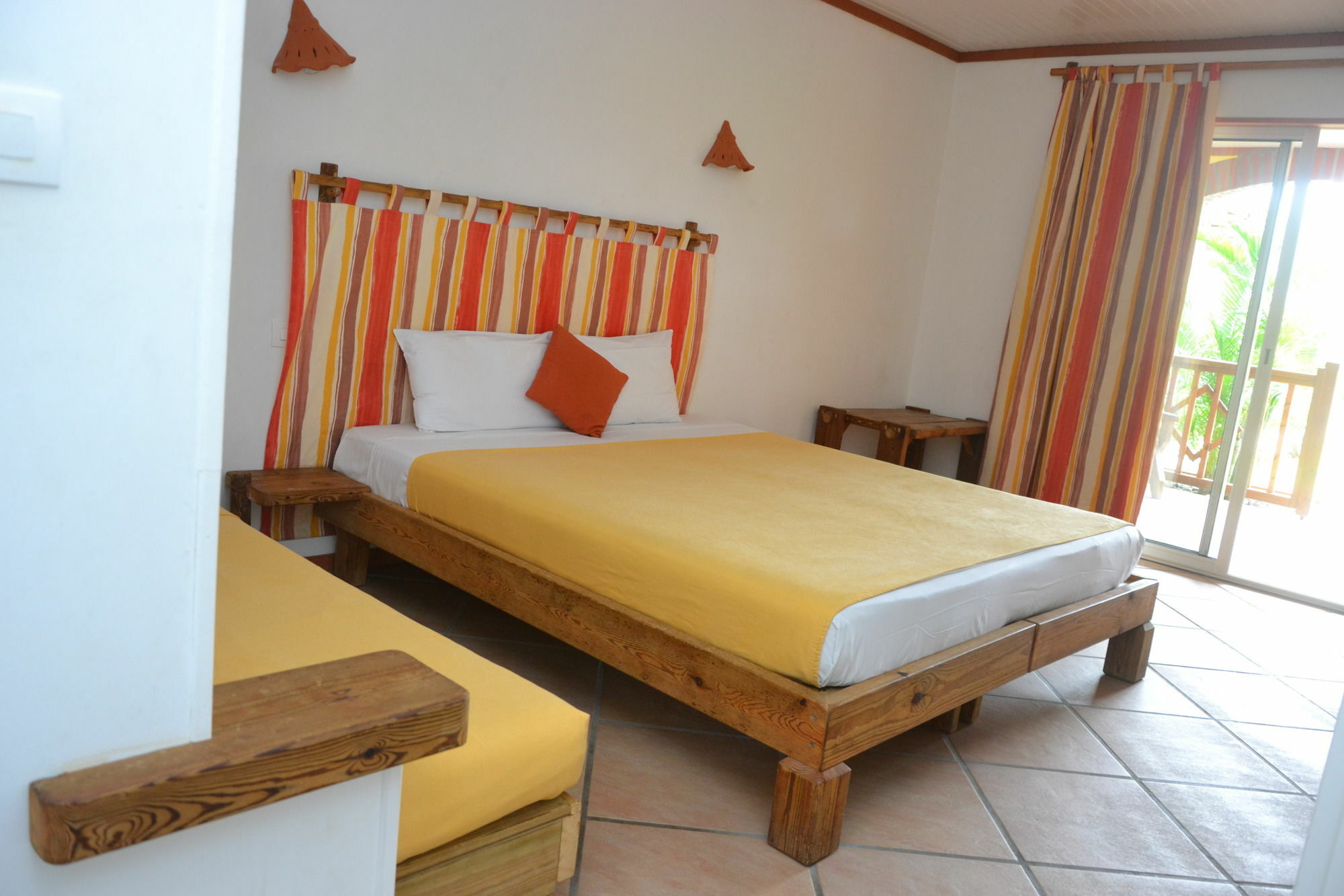 Hotel Cap Macabou Ле-Воклен Экстерьер фото