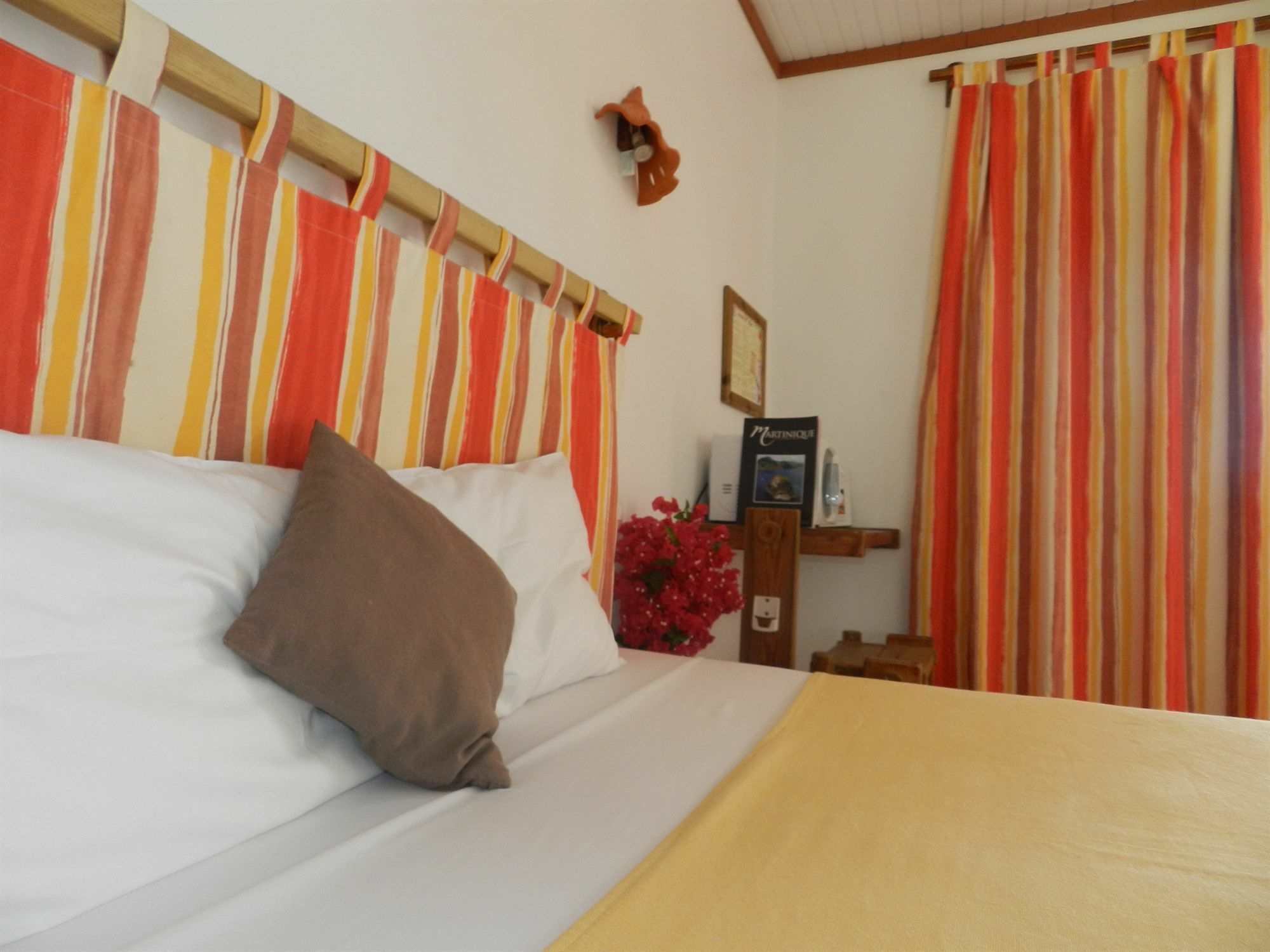 Hotel Cap Macabou Ле-Воклен Экстерьер фото